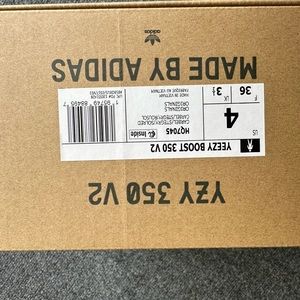 Adidas V2 carbon Beluga size 4 never worn in original box with tags